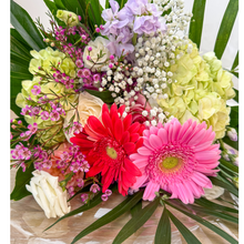 Load image into Gallery viewer, Designer's Choice Handtied Bouquet
