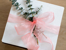 Load image into Gallery viewer, Pamper Me Box