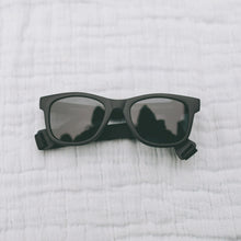 Load image into Gallery viewer, UV Sunglasses