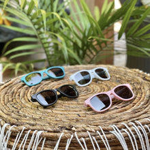 Load image into Gallery viewer, UV Sunglasses