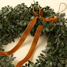 Load image into Gallery viewer, Boxwood Wreath
