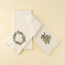 Load image into Gallery viewer, Embroidered Wreath/Mistletoe Waffle Hand Towel Set
