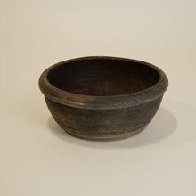 Load image into Gallery viewer, Louis Vintage Basin
