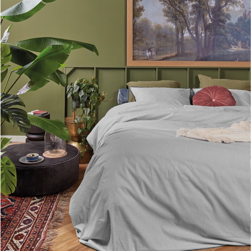 Bettlejuice Queen Duvet Cover with Shams