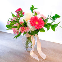 Load image into Gallery viewer, The Victoria Mother&#39;s Day Arrangement
