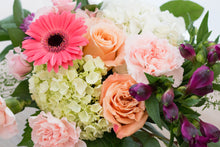 Load image into Gallery viewer, Grace Vase Arrangment
