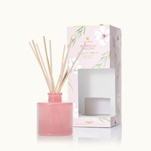 Load image into Gallery viewer, Magnolia Willow Diffuser by Thymes
